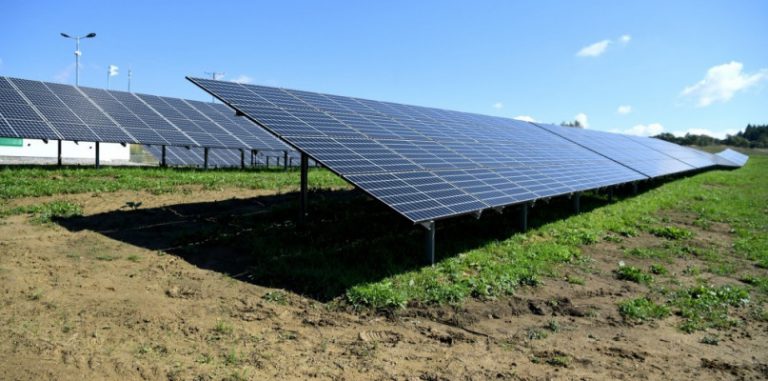 Instalowanie paneli słonecznych może być „zaraźliwe”