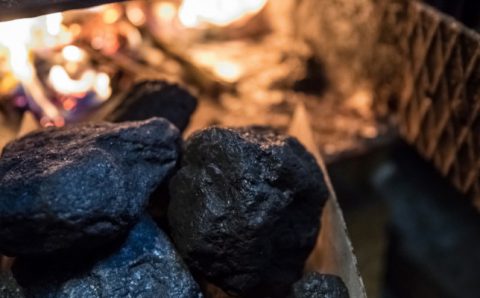 Kurtyka: od nowego roku koniec dotacji do pieców węglowych w „Czystym powietrzu”